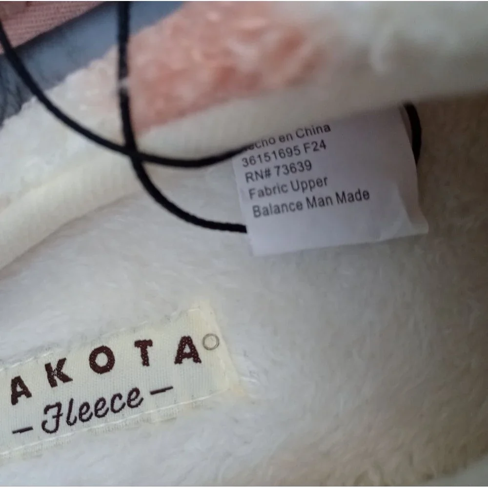NWT Dakota Fleece Pink Plaid Smiley Slippers Size Large 2/3